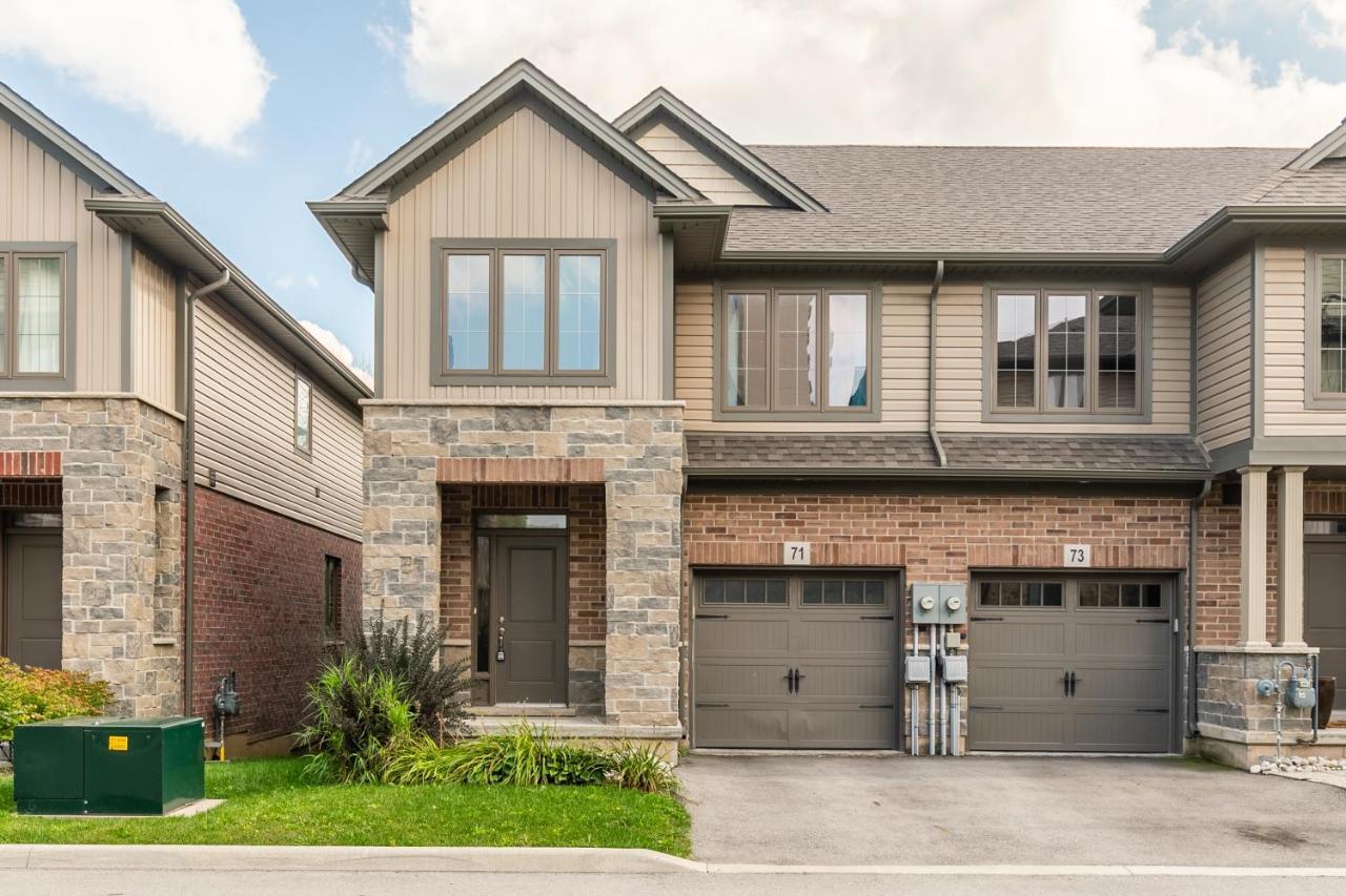 Globalstay Modern Townhomes In Lakeshore Steps To The Beach Hamilton Exteriör bild