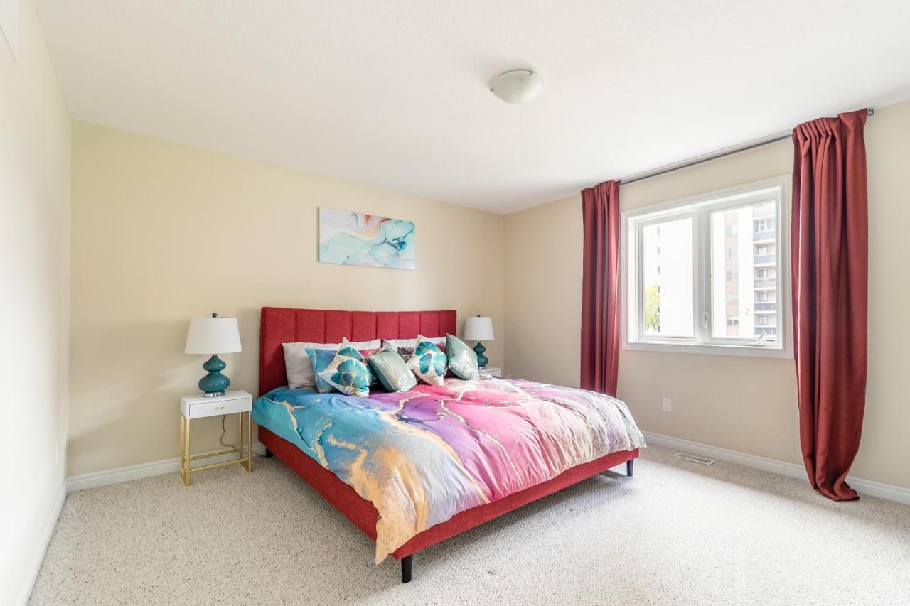 Globalstay Modern Townhomes In Lakeshore Steps To The Beach Hamilton Exteriör bild