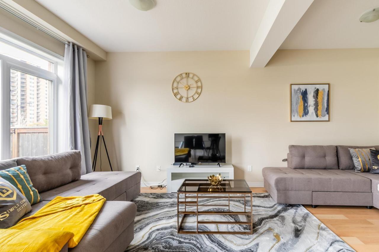 Globalstay Modern Townhomes In Lakeshore Steps To The Beach Hamilton Exteriör bild